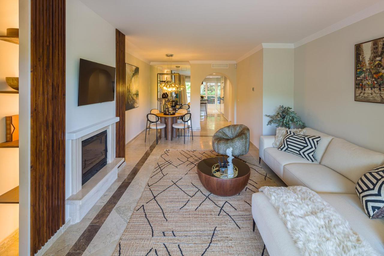 Apartment Next To Puente Newly Done Modern Style 5 Star Luxury