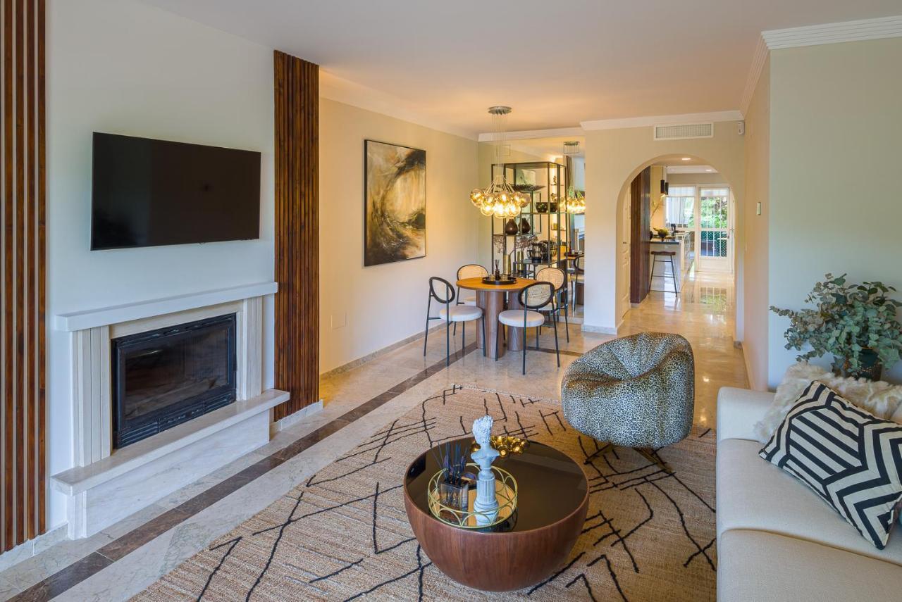 Apartment Next To Puente Newly Done Modern Style 5 Star Luxury