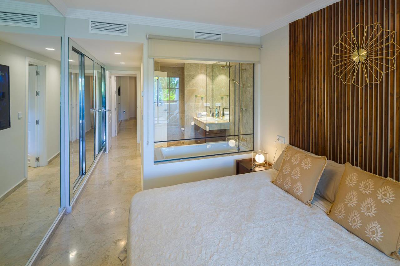 Next To Puente Newly Done Modern Style 5 Star Luxury Apartment